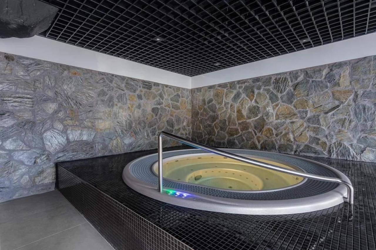 Apartament N&B 斯克拉斯卡波伦巴 外观 照片
